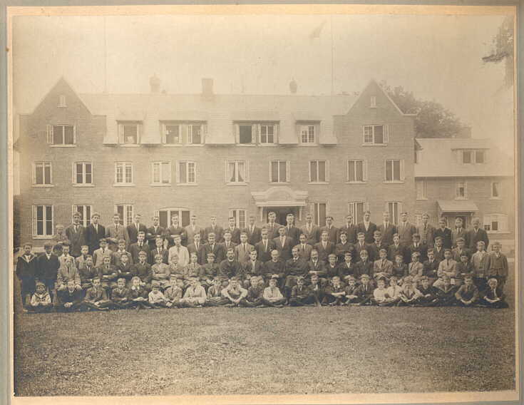 Photograph of Students Ashbury College