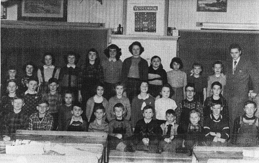 Photo of a school class at Elphin, Ontario, 1953-54.