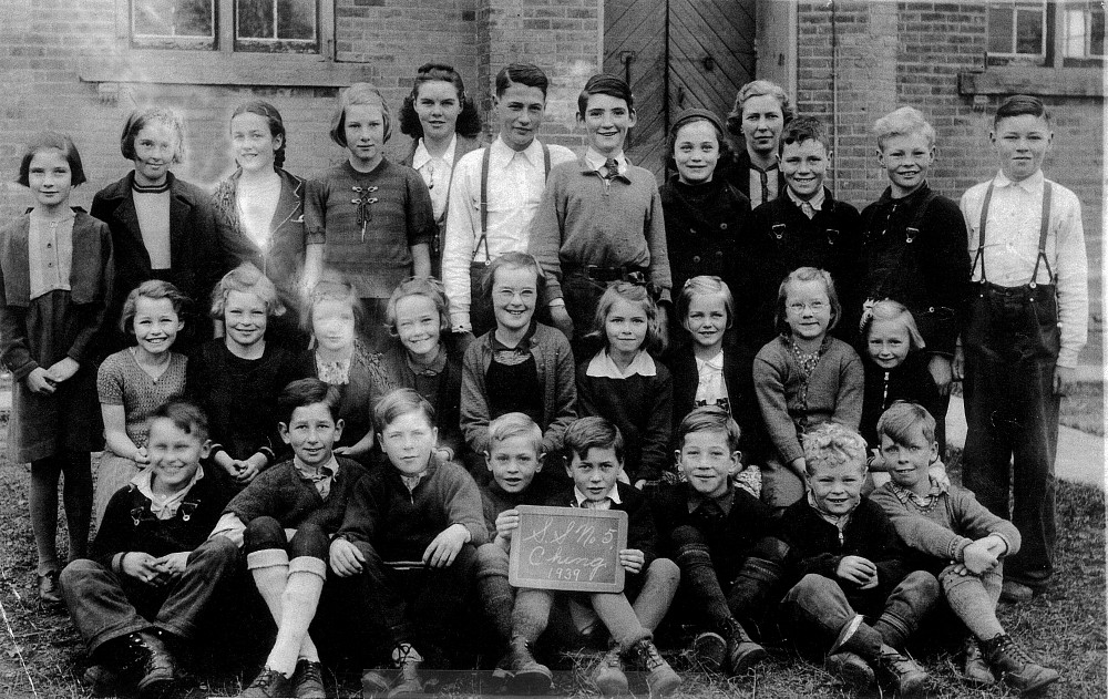 Chinguacousy Township Ontario, S.S. No. 5, 1939, Class Photo