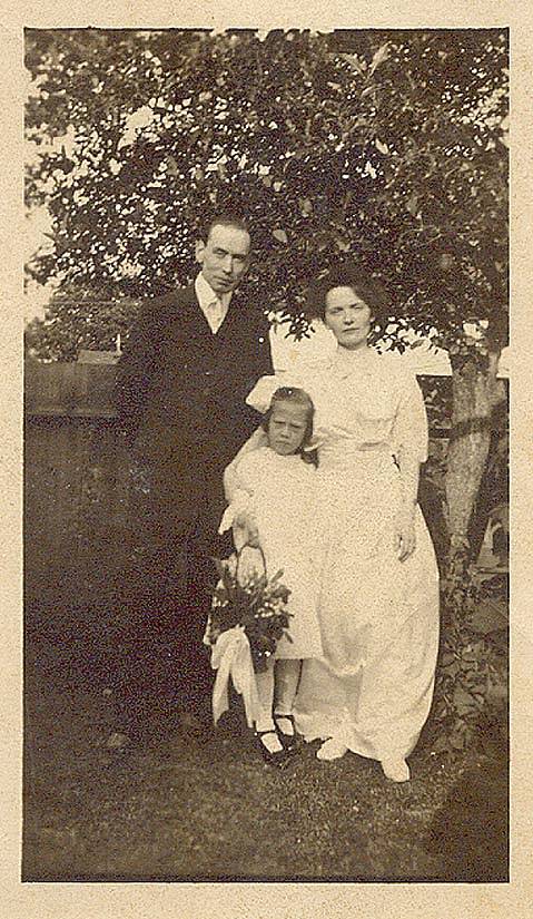 William Lawrence, Doris Stone, Etta Belle (Stone) Lawrence